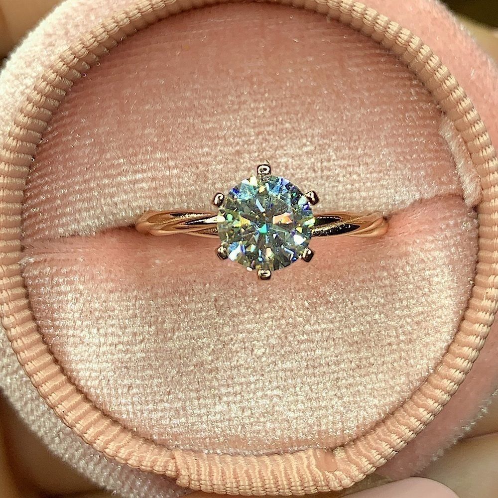 1 ct 18kt rosegold brilliant cut engagement ring